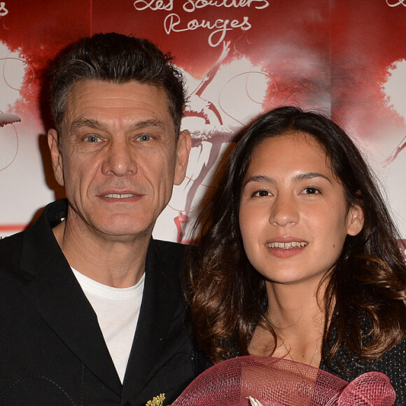 Marc Lavoine et sa compagne Line Papin au photocall de la générale de presse du spectacle musicale "Les Souliers Rouges" aux Folies Bergères à Paris, France, le 4 février 2020. © Veeren/Bestimage