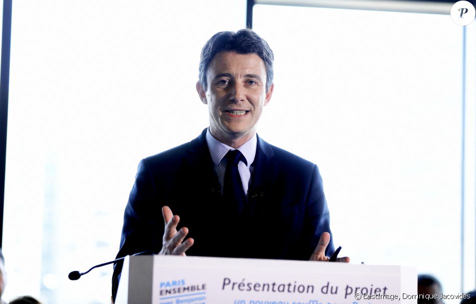 Benjamin Griveaux - Benjamin Griveaux, candidat LREM à la mairie de Paris, dévoile son programme "Un nouveau souffle pour Paris" depuis le quartier des Batignolles (17ème arrondissement) le 13 février 2020. © Dominique Jacovides / Bestimage