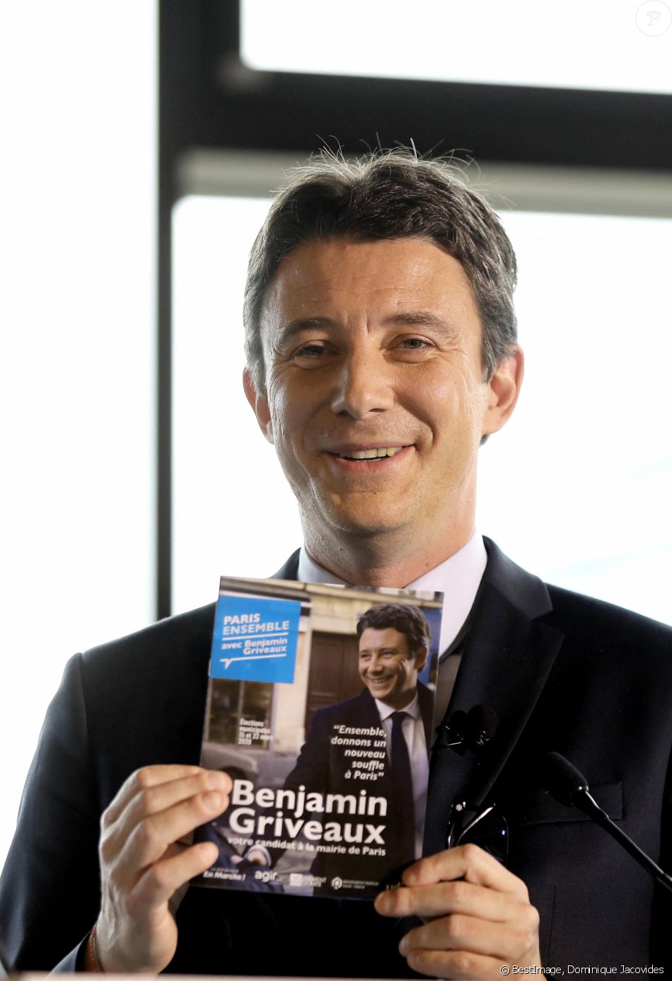 Benjamin Griveaux, candidat LREM à la mairie de Paris, dévoile son programme "Un nouveau souffle pour Paris" depuis le quartier des Batignolles © Dominique Jacovides / Bestimage