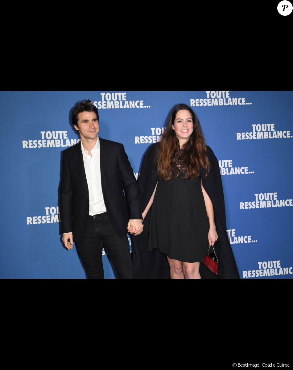 Anouchka Delon (enceinte) et son compagnon Julien Dereims - Avant-première du film "Toute ressemblance..." au cinéma UGC Ciné Cité Les Halles à Paris, le 25 novembre 2019. © Coadic Guirec/Bestimage