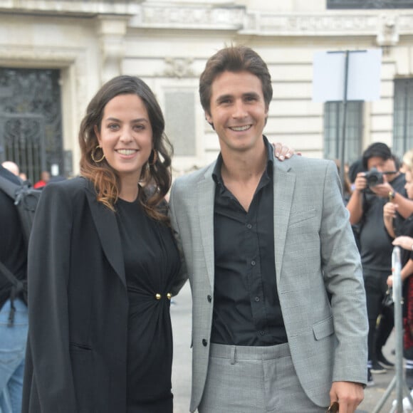 Anouchka Delon enceinte et son compagnon Julien Dereims - Arrivées au défilé Elie Saab "Collection Prêt-à-Porter Printemps/Eté 2020" lors de la Fashion Week de Paris (PFW), le 28 septembre 2019. © Veerren Ramsamy - Christophe Clovis / Bestimage