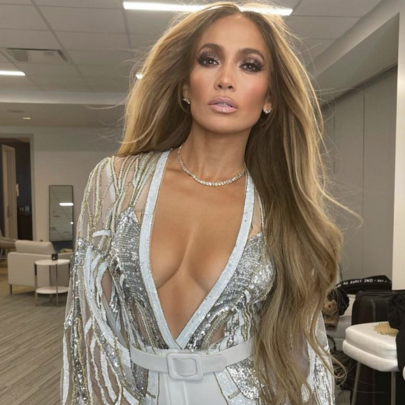 Jennifer Lopez aurait conservé un objet offert par Ben Affleck, son ex-fiancé et nouveau compagnon présumé.