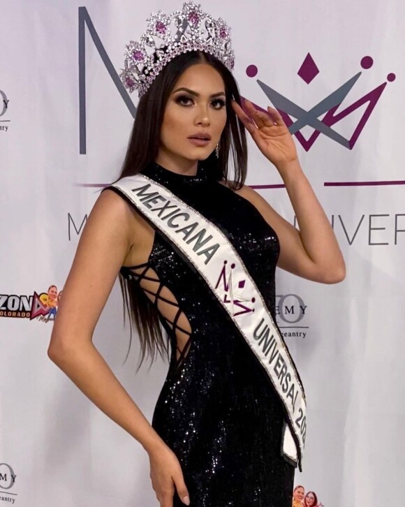 Andrea Meza, notre nouvelle Miss Univers 2020, prend la pose sur Instagram avant son sacre. Cette ingénireure en informatique est particulière engagée dans le féminisme, vegan et patronne de sa propre marque de vêtements.