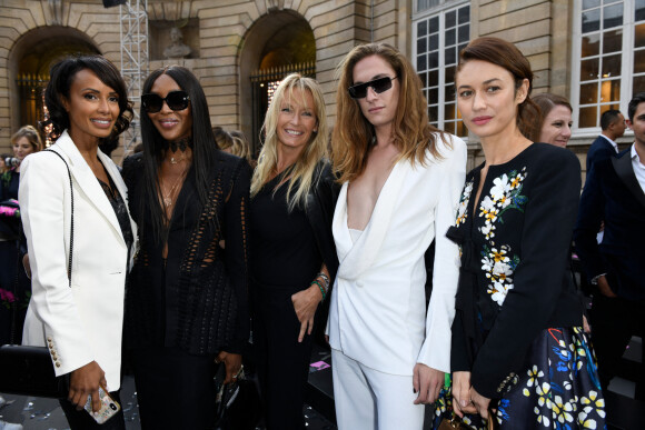 Sonia Rolland, Naomi Campbell, Estelle Lefebure et Olga Kurylenko - Les people au défilé L'Oréal Paris 2019 à la Monnaie de Paris le 28 septembre 2019 pendant la fashion week. 