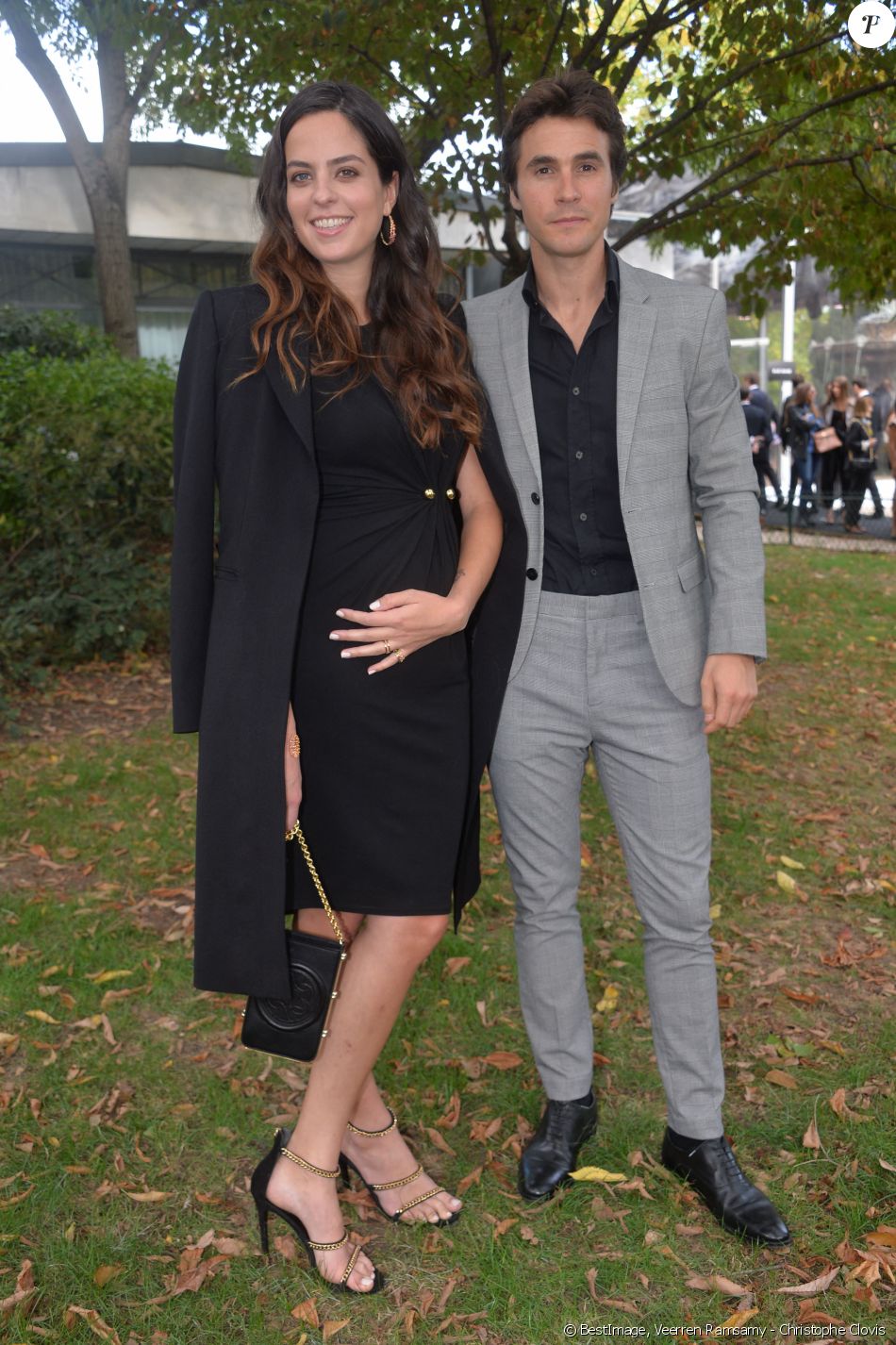Anouchka Delon enceinte et Julien Dereims - Arrivées au défilé Elie Saab "Collection Prêt-à-Porter Printemps/Eté 2020" lors de la Fashion Week de Paris (PFW), le 28 septembre 2019. © Veerren Ramsamy - Christophe Clovis / Bestimage