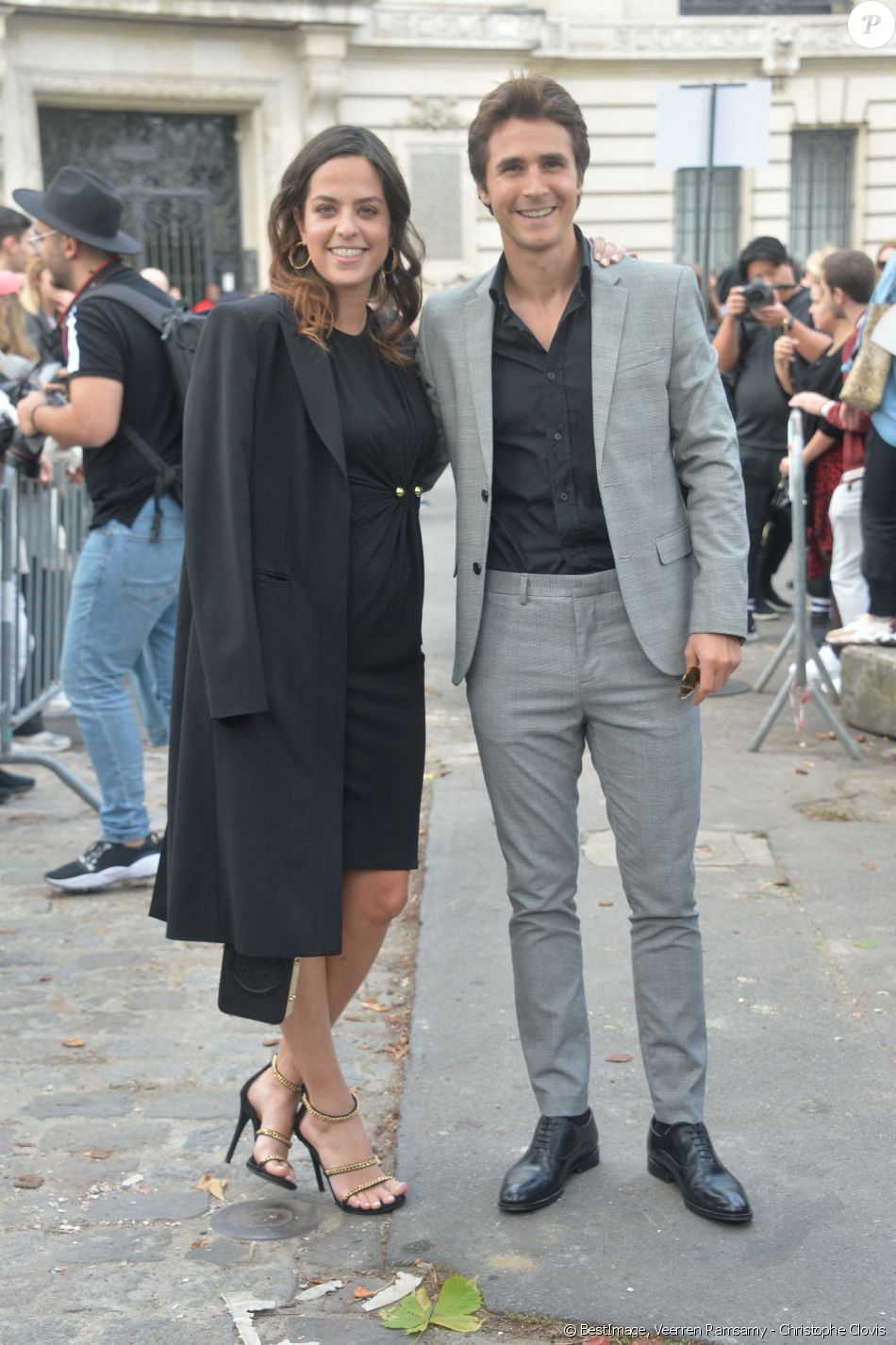 Anouchka Delon enceinte et Julien Dereims - Arrivées au défilé Elie Saab "Collection Prêt-à-Porter Printemps/Eté 2020" lors de la Fashion Week de Paris (PFW), le 28 septembre 2019. © Veerren Ramsamy - Christophe Clovis / Bestimage