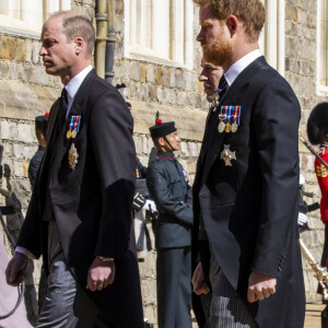 Le prince Harry, duc de Sussex, le prince William, duc de Cambridge - Arrivées aux funérailles du prince Philip, duc d'Edimbourg à la chapelle Saint-Georges du château de Windsor, le 17 avril 2021.