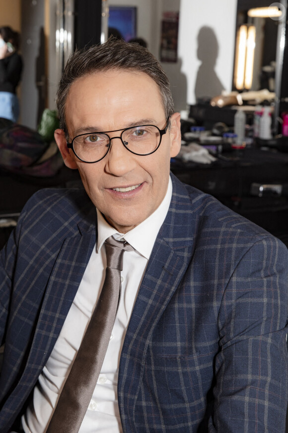 Exclusif - Julien Courbet - Backstage de l'enregistrement de l'émission "Touche Pas à Mon Poste (TPMP)", présentée par Cyril Hanouna et diffusée sur C8 le 14 décembre 2020 © Jack Tribeca / Bestimage 