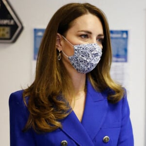 Kate Middleton, duchesse de Cambridge, visite le centre de protection sociale de Turning Point Scotland à Coatbridge, en Écosse. Le 24 mai 2021.