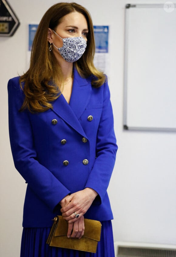 Kate Middleton, duchesse de Cambridge, visite le centre de protection sociale de Turning Point Scotland à Coatbridge, en Écosse. Le 24 mai 2021.