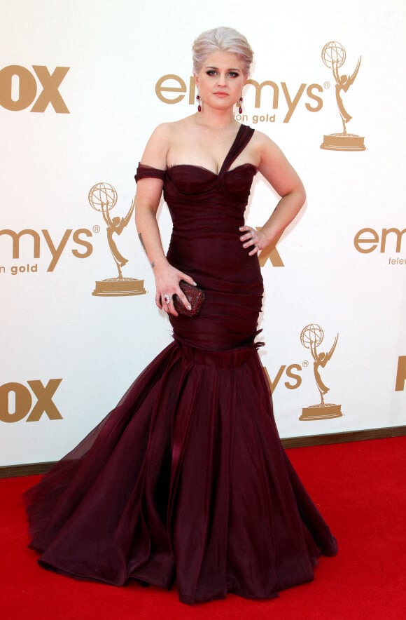 Kelly Osborne tapis rouge de la 63 ème cérémonie des Emmy Awards au Nokia theater, à Los Angeles le 18 Septembre 2011.