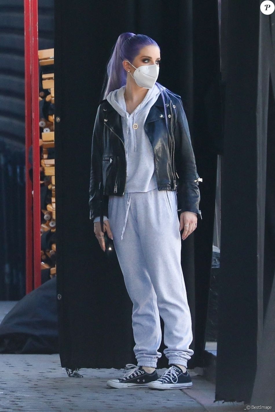 Kelly Osbourne - Kelly Osbourne rejoint Adam Lambert et Stephen Boss sur un plateau à Hollywood le 15 janvier 2021.