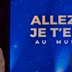 Exclusif - Soolking et Kendji Girac - Enregistrement de l'émission "Allez viens je t'emmène...Au Music Hall" au Studio Gabriel à Paris, qui sera diffusée le 28 mai sur France 3. Le 6 avril 2021 © Cyril Moreau / Bestimage 