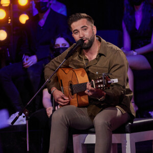 Exclusif - Kendji Girac - Enregistrement de l'émission "Allez viens je t'emmène...Au Music Hall" au Studio Gabriel à Paris, qui sera diffusée le 28 mai sur France 3. Le 6 avril 2021 © Cyril Moreau / Bestimage 