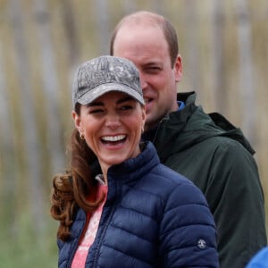 Le prince William, duc de Cambridge, et Kate Middleton, duchesse de Cambridge, font du char à voile sur la plage Saint Andrews dans le comté de East Lothian, en Écosse. Le 26 mai 2021.