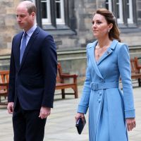 Kate Middleton au comble de l'élégance en bleu, fin de tournée avec William