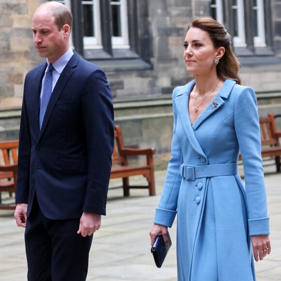 Le prince William, duc de Cambridge, et Catherine (Kate) Middleton, duchesse de Cambridge, arrivent pour la cérémonie de clôture de l'Assemblée générale de l'Église d'Écosse, à la salle de l'Assemblée à Édimbourg, Ecosse.