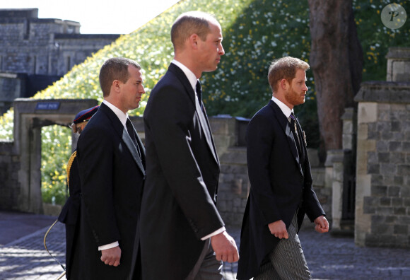 Peter Phillips, le prince William, duc de Cambridge, le prince Harry, duc de Sussex - Arrivées aux funérailles du prince Philip, duc d'Edimbourg à la chapelle Saint-Georges du château de Windsor, le 17 avril 2021.