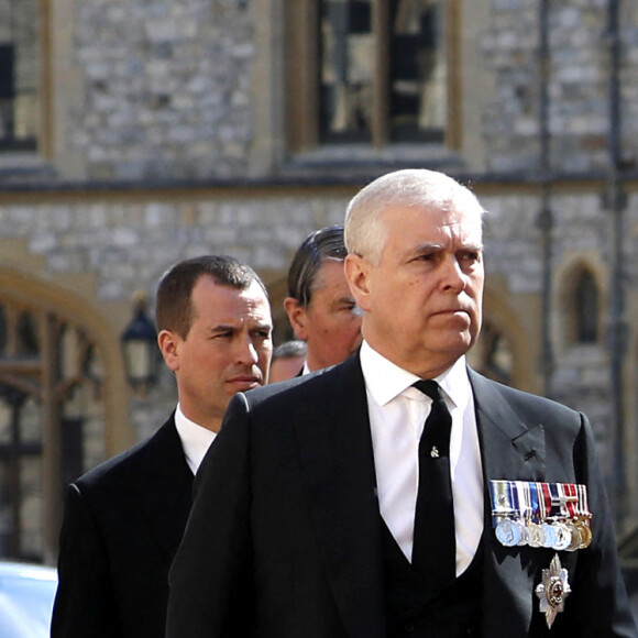 Le prince William, duc de Cambridge, le prince Andrew, duc d'York, Peter Phillips, le prince Harry, duc de Sussex - Arrivées aux funérailles du prince Philip, duc d'Edimbourg à la chapelle Saint-Georges du château de Windsor, le 17 avril 2021.