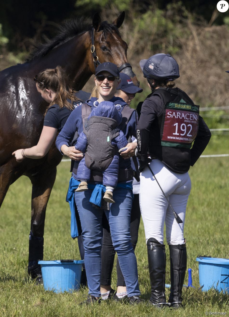 Zara Tindall et son bébé Lucas assistent au "Houghton Hall Horse Trials" à Kings Lynn. Le 29 mai 2021