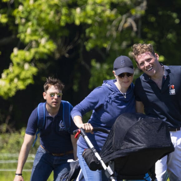 Zara Tindall et son bébé Lucas assistent au "Houghton Hall Horse Trials" à Kings Lynn. Le 29 mai 2021