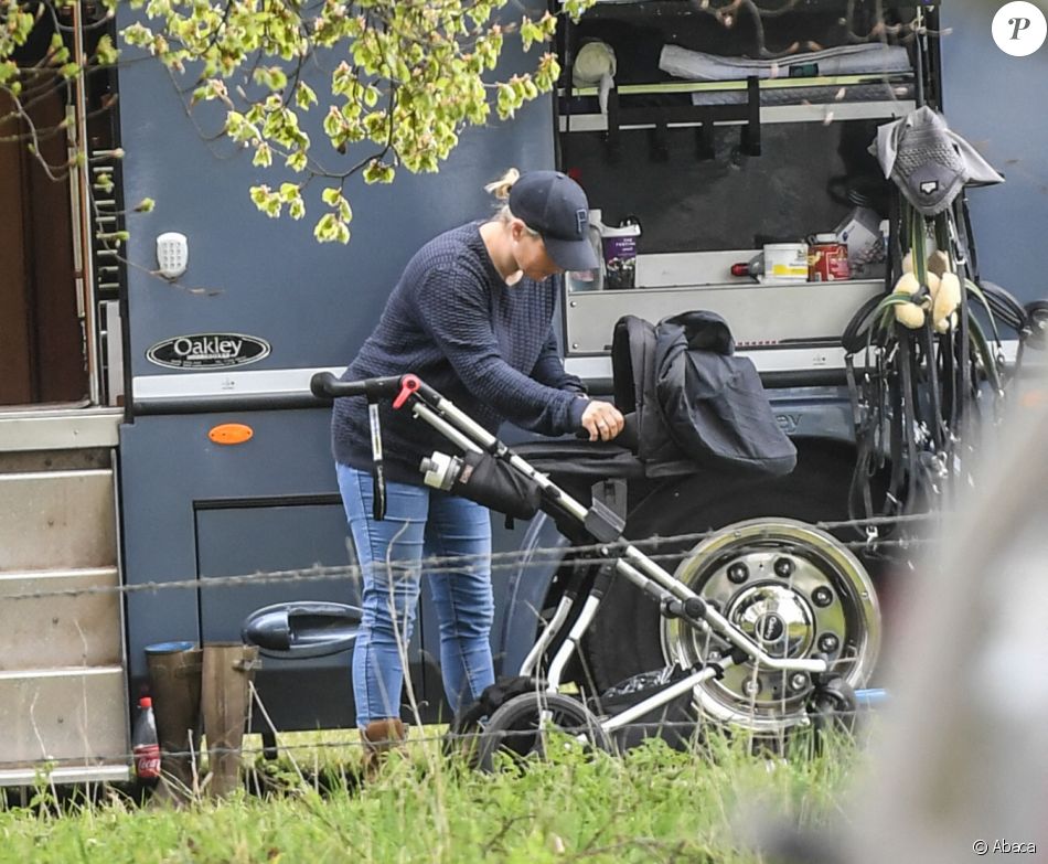Exclusive - Zara Tindall aux Cirencester Park International Horse Trials avec son fils Lucas, le 2 mai 2021.