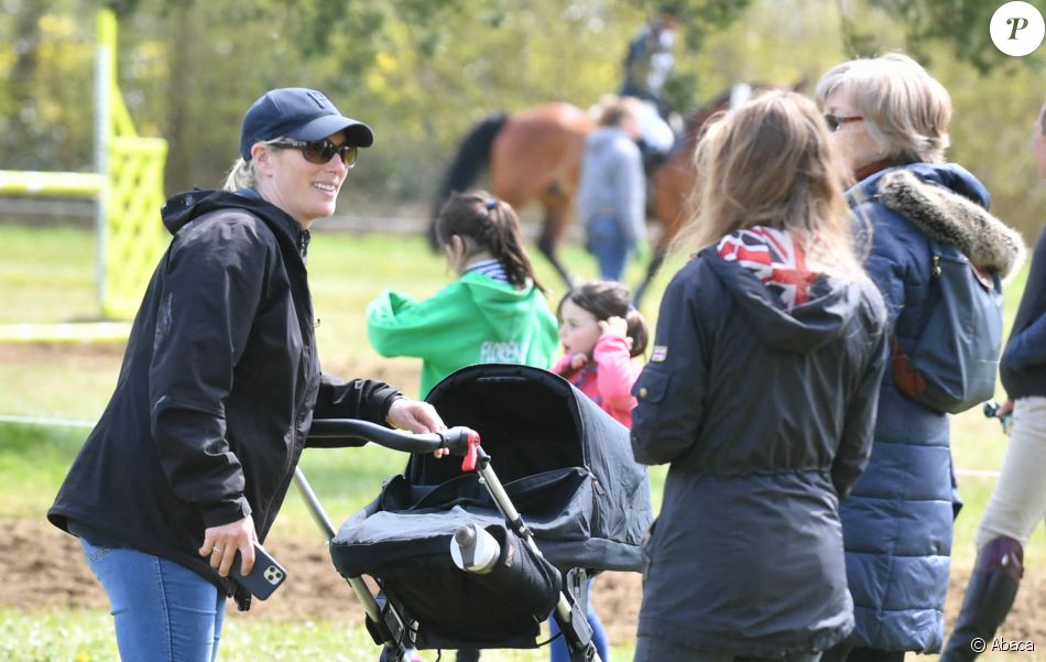 Exclusive - Zara Tindall aux Cirencester Park International Horse Trials avec son fils Lucas.