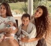 Wafa avec ses filles Manel et Jenna et son fils Aaron, mai 2021