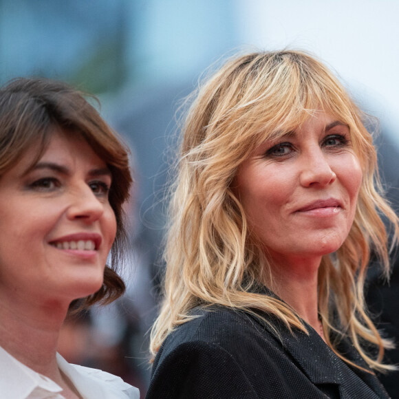 Irène Jacob, Mathilde Seigner, Jean Dujardin - Montée des marches du film "Les plus belles années d'une vie" lors du 72e Festival International du Film de Cannes. Le 18 mai 2019. © Borde / Bestimage