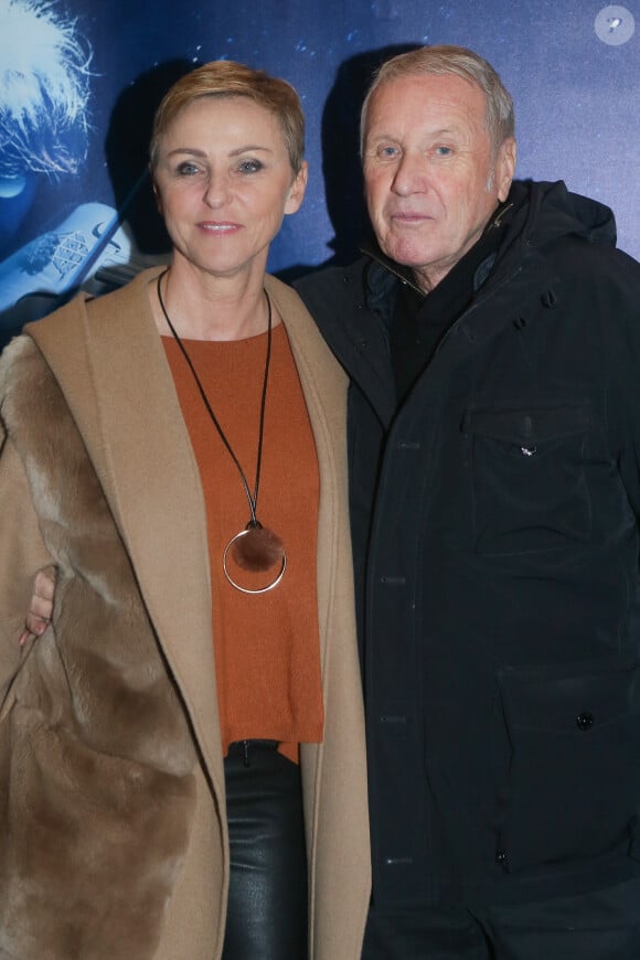Yves Rénier et sa femme Karin Rénier - Photocall du spectacle "Bô, le voyage musical" au théâtre du 13e Art à Paris, le 9 mars 2018. © CVS / Bestimage