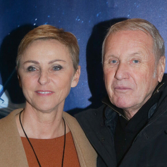 Yves Rénier et sa femme Karin Rénier - Photocall du spectacle "Bô, le voyage musical" au théâtre du 13e Art à Paris, le 9 mars 2018. © CVS / Bestimage