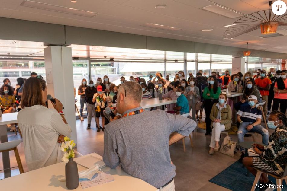 Laure Manaudou était l'invitée de BNP Paribas à Roland-Garros, pour rencontrer des adolescents. Paris, le 31 mai 2021.