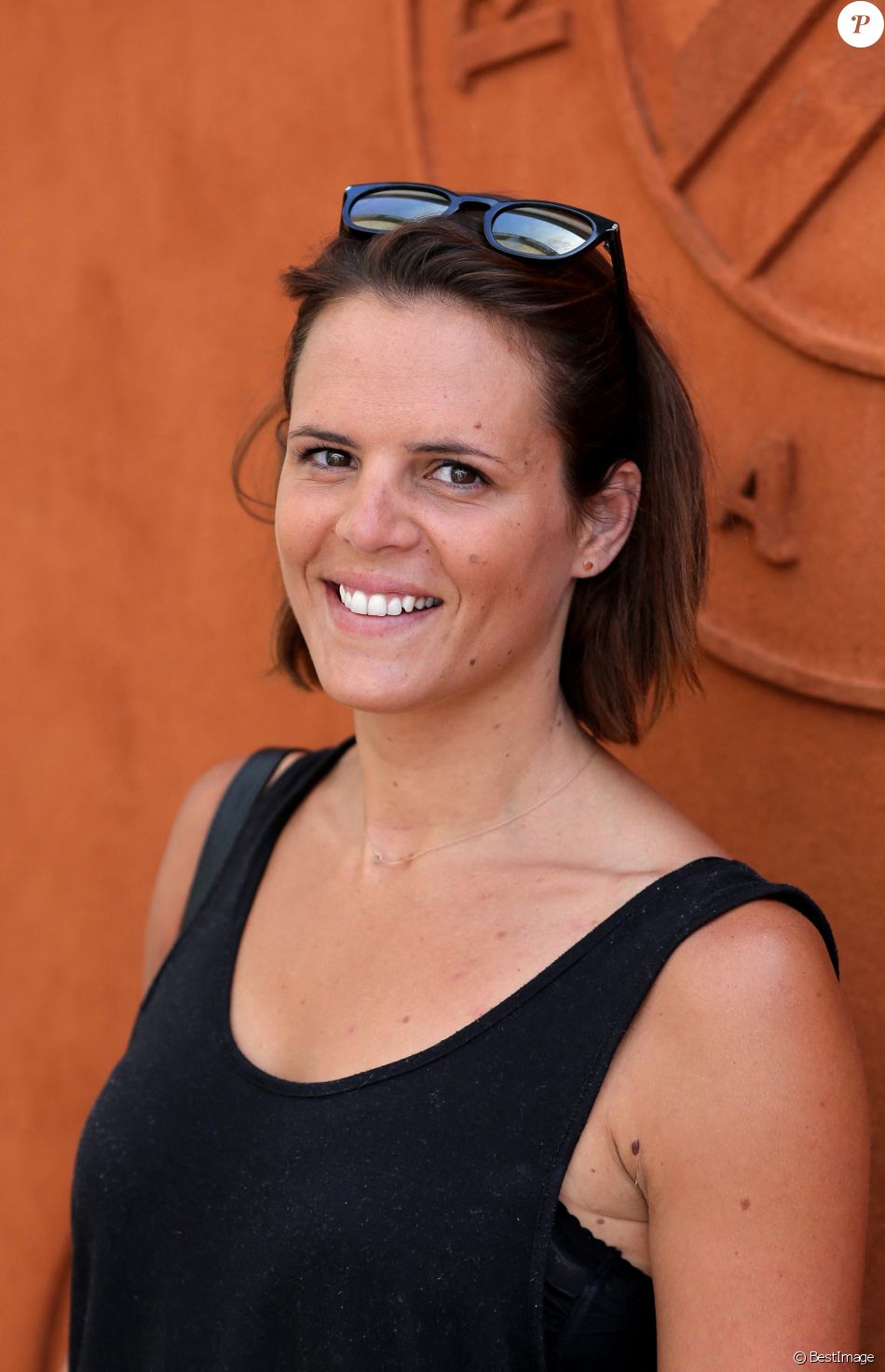 Laure Manaudou a profité de Roland-Garros pour "reprendre du service" !