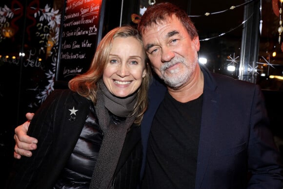 Olivier Marchal et Catherine Marchal - L'humoriste Cartouche sur la scène du "Café de la danse" à Paris. © Cédric Perrin / Bestimage