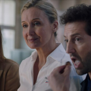 Catherine Marchal, Vanessa Demouy et Frédéric Diefenthal dans la série "Ici tout commence", sur TF1.