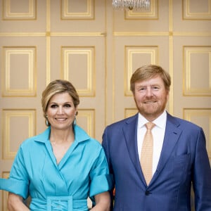 Le roi Willem Alexander des Pays-Bas et la reine Maxima lors de la remise des prix Appeltjes van Oranje sur le thème de la santé mentale au palais Noordeinde à La Haye le 1er juin 2021.
