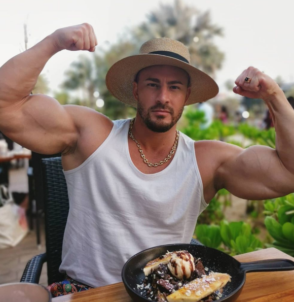 Maxime Parisi, l'ex de Julia Paredes, tout en muscles et bodybuildé sur Instagram