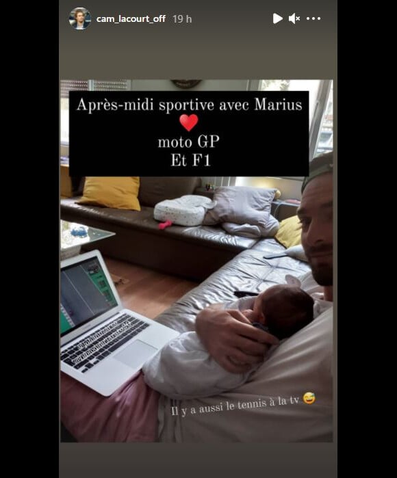 Camille Lacourt pose avec son fils Marius sur Instagram.