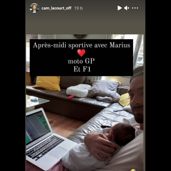 Camille Lacourt pose avec son fils Marius sur Instagram.