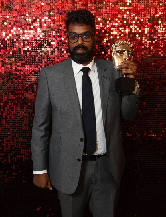 Romesh Ranganathan - Press Room de la cérémonie des "British Academy Film Awards". BBC Television Centre de Londres. Le 6 juin 2021.