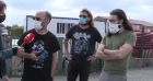 Le jeune homme en tee-shirt kaki, qui a giflé le président de la République Emmanuel Macron, lors d'une visite dans la Drôme, apparaît dans l'émission "Quotidien".