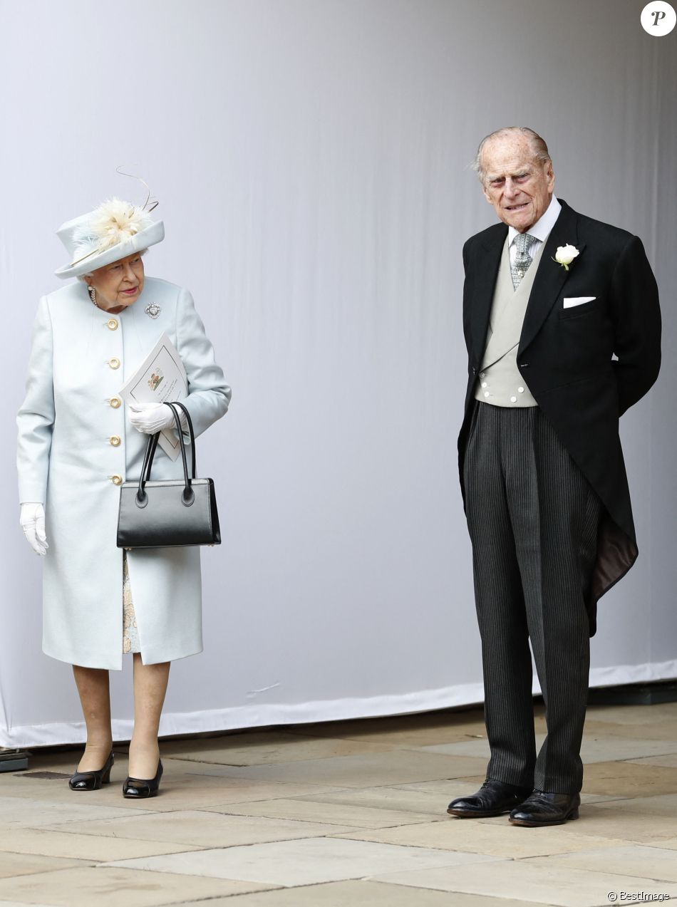 La reine Elisabeth II d'Angleterre, le prince Philip, duc d'Edimbourg - Sorties après la cérémonie de mariage de la princesse Eugenie d'York et Jack Brooksbank en la chapelle Saint-George au château de Windsor le 12 octobre 2018.