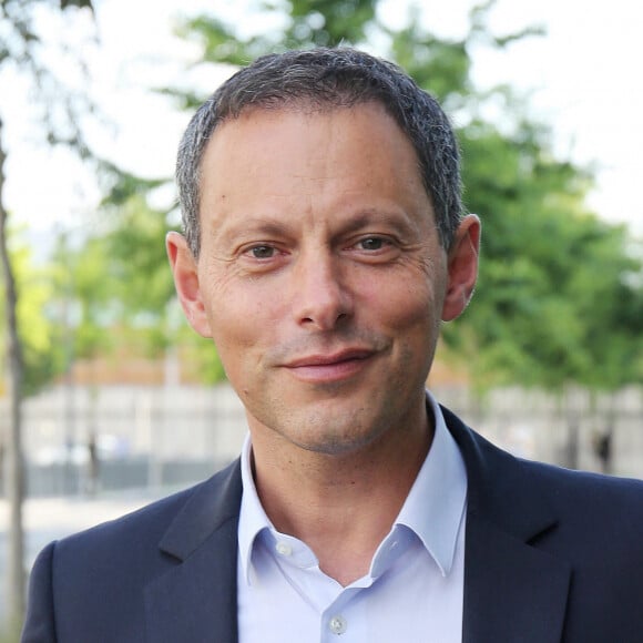 Exclusif - Marc-Olivier Fogiel à son arrivée devant les studios de BFM TV à Paris le 26 juin 2020 © Panoramic / Bestimage
