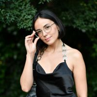 Agathe Auproux : "Joli bébé" canon en petite robe noire à un showcase de Niska