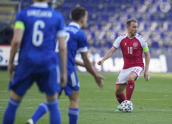 Christian Eriksen, ici photographié lors du match amical Denmark - Bosnie-Herzégovine, a fait un malaise cardiaque en plein match de l'Euro