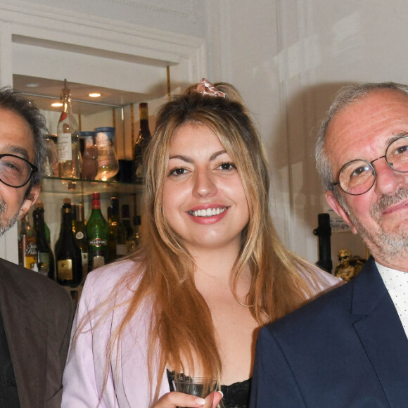 Exclusif - Husky Kihal, Lou, la soeur de Lola Marois et Paul Adam - Jean-Marie Bigard et Lola Marois lors de la cérémonie oecuménique à l'occasion du renouvellement de leurs voeux pour leur 10 ans de mariage. Le 27 mai 2021 © Coadic Guirec / Bestimage