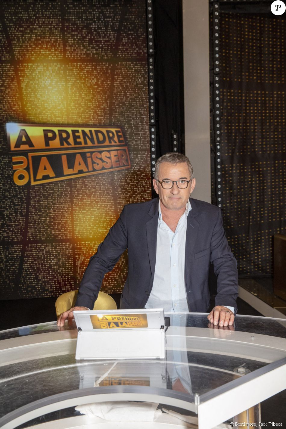 Exclusif - Christophe Dechavanne - Enregistrement du jeu "À Prendre Ou À Laisser" (APOAL) présenté par Christophe Dechavanne et diffusé sur C8 à partir du 14 juin 2021, à Paris, France, le 1er juin 2021. © Jack Tribeca/Bestimage