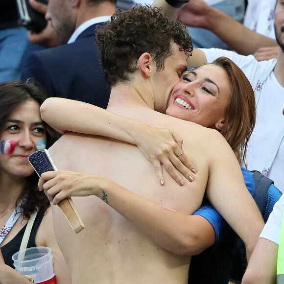 L'ex-Miss France Rachel Legrain-Trapani félicite son compagnon Benjamin Pavard après la victoire de la France face à l'Argentine lors des 8ème de finale de la Coupe du monde à Kazan en Russie le 30 juin 2018. © Cyril Moreau/Bestimage