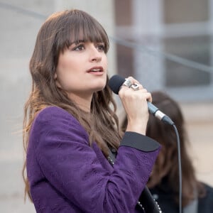 Clara Luciani - Enregistrement de l'émission "La chanson de l'année" dans les jardins du Palais Royal à Paris. Le 11 juin 2020. © Cyril Moreau / Bestimage