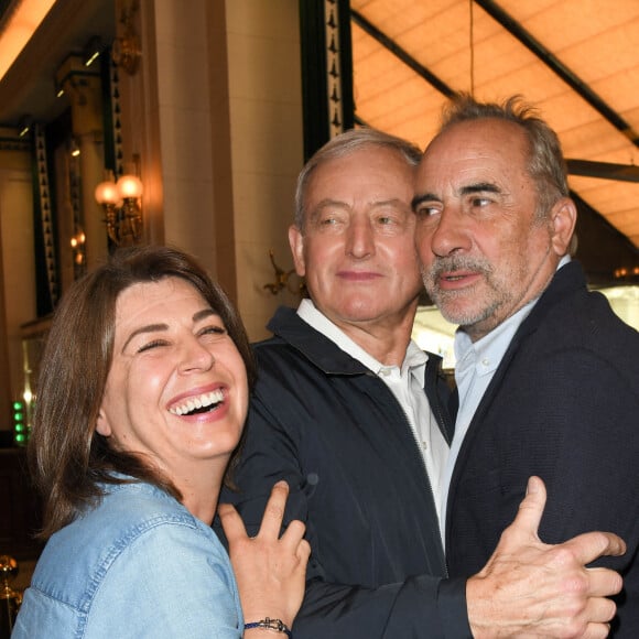 Servane Queffelec, son mari Yann Queffélec et Antoine Duléry lors du déjeuner de délibération des prix littéraires des 25ème journées du livre et du vin de Saumur au Deux Magots à Paris le 15 juin 2021. © Coadic Guirec / Bestimage 